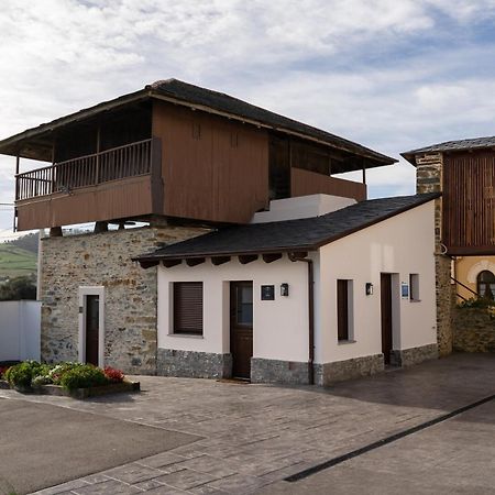 La Quintana De Figares Apartman Luarca Kültér fotó