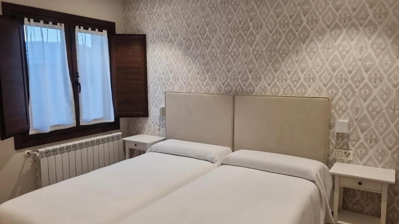 La Quintana De Figares Apartman Luarca Kültér fotó