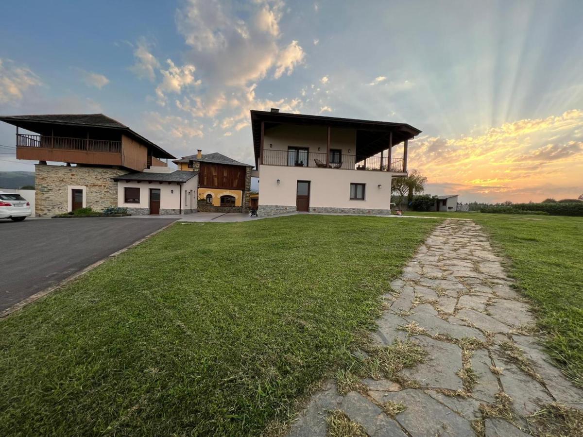 La Quintana De Figares Apartman Luarca Kültér fotó