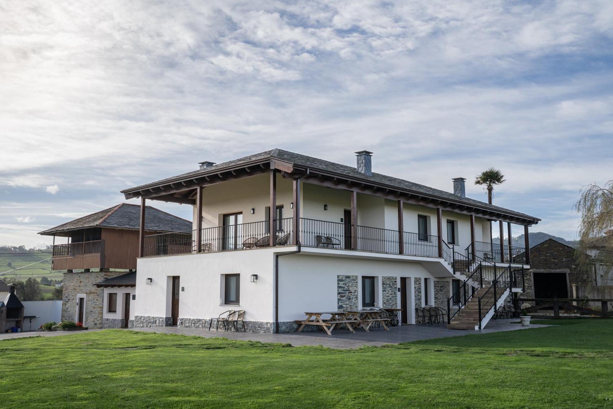 La Quintana De Figares Apartman Luarca Kültér fotó
